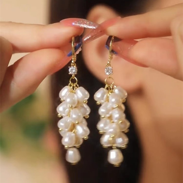設計感長款葡萄串珍珠耳環