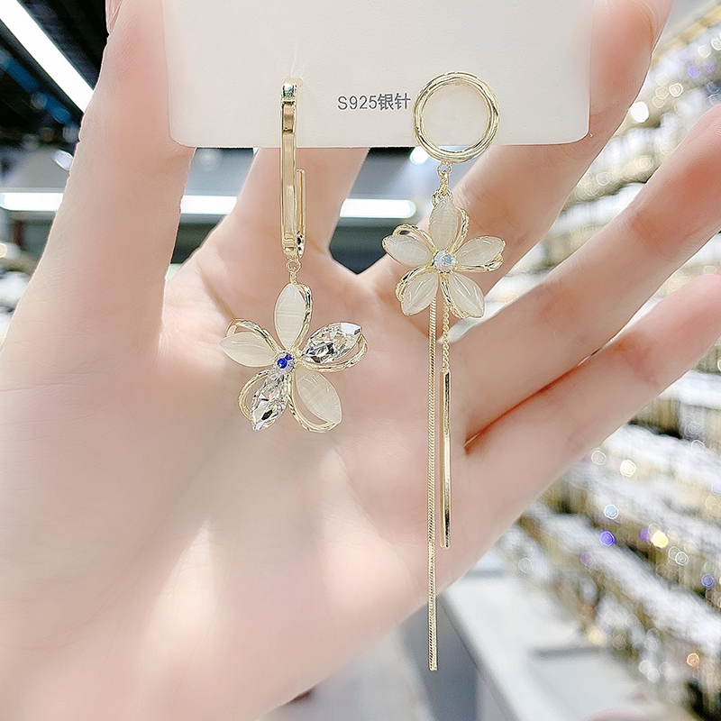 貓眼石花瓣不對稱耳環-FANYIACC
