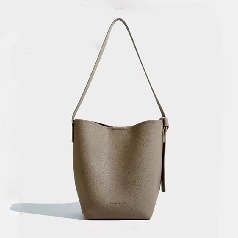 [Copy]日式百搭 大容量通勤包包