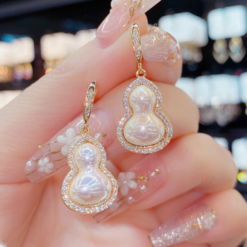 微鑲鋯石珍珠葫蘆耳環-FANYIACC