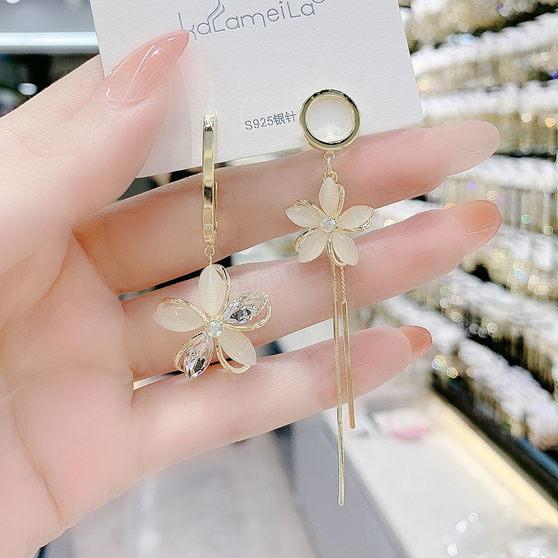貓眼石花瓣不對稱耳環-FANYIACC