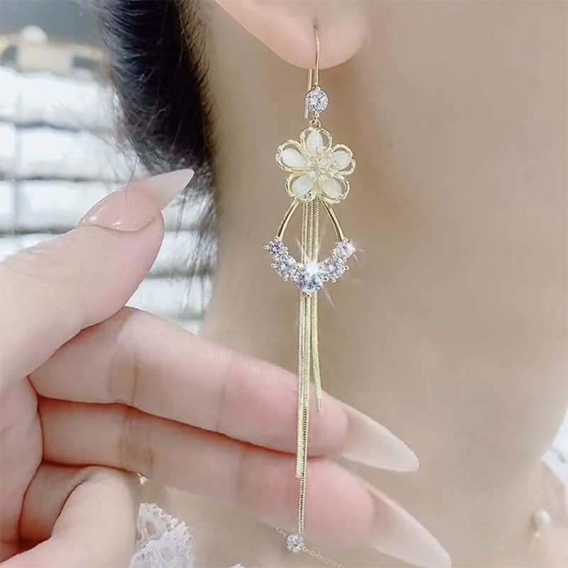 貓眼石花瓣氣質流蘇耳環-FANYIACC