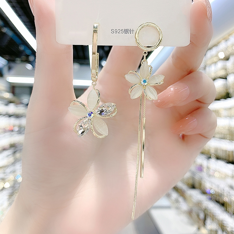 貓眼石花瓣不對稱耳環-FANYIACC