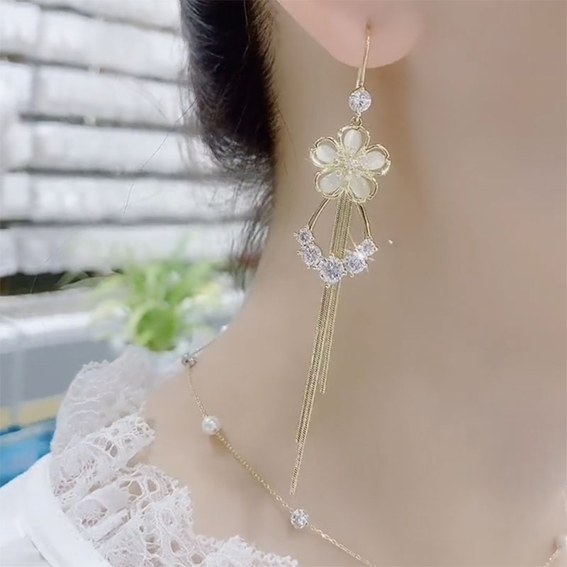 貓眼石花瓣氣質流蘇耳環-FANYIACC