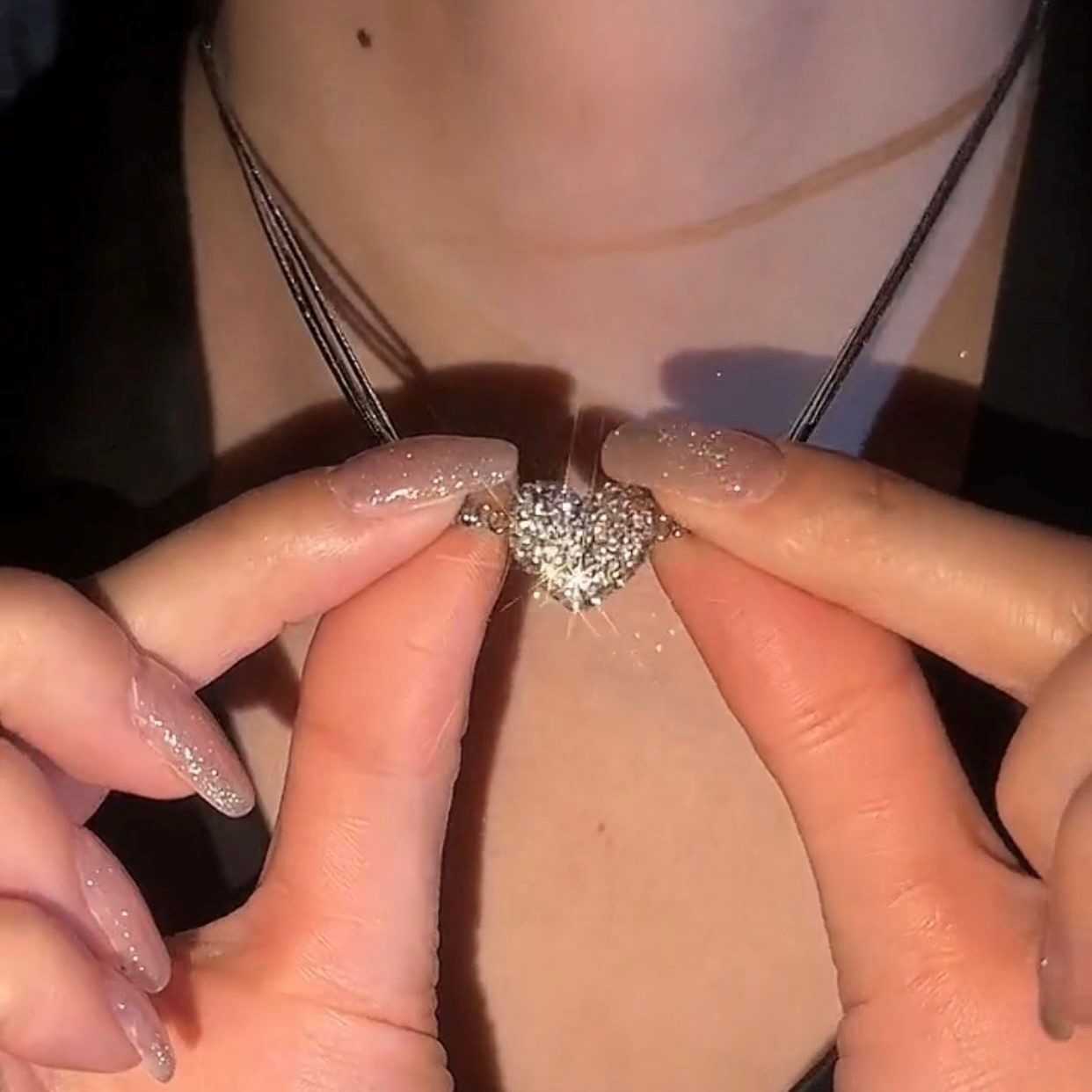 超閃滿鑽愛心磁吸吊墜項錬-FANYIACC