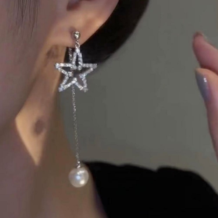 滿鑽鏤空五角星珍珠六五耳環
