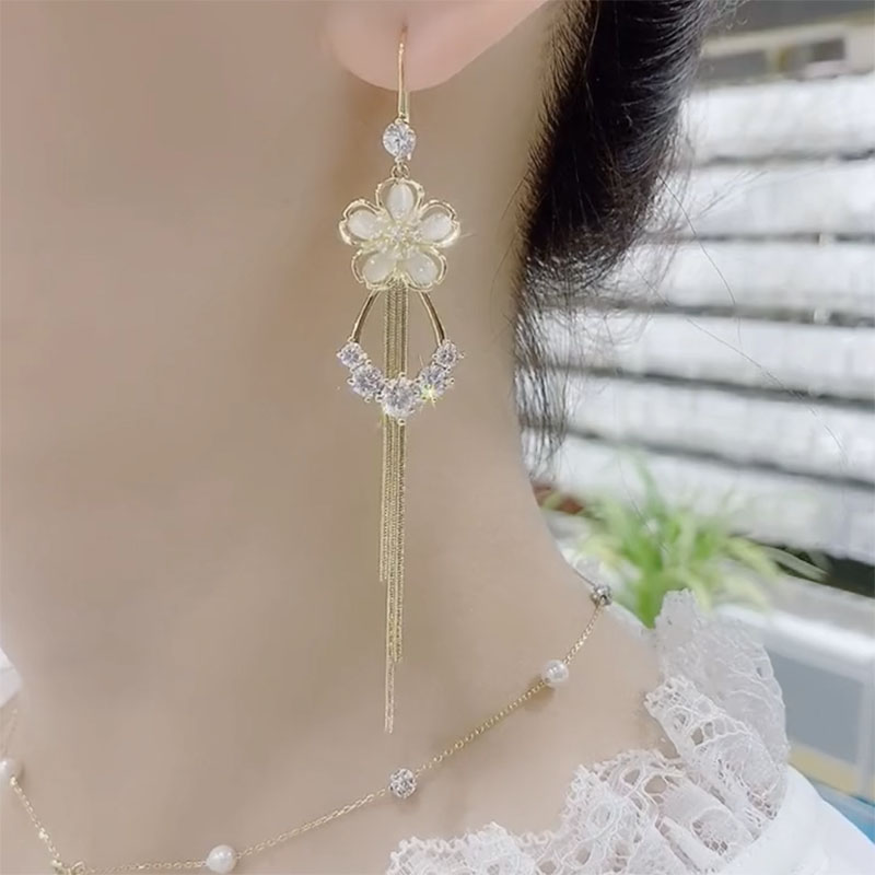 貓眼石花瓣氣質流蘇耳環-FANYIACC