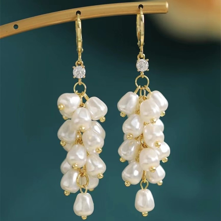 設計感長款葡萄串珍珠耳環