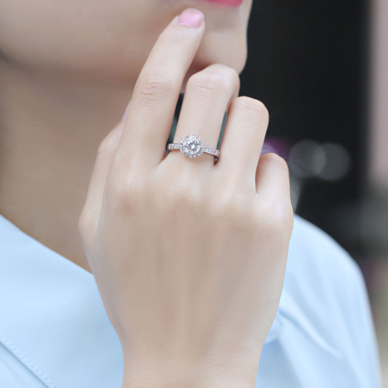 羅曼蒂克 | 一克拉莫桑石鑽戒 •禮物推薦-FANYIACC