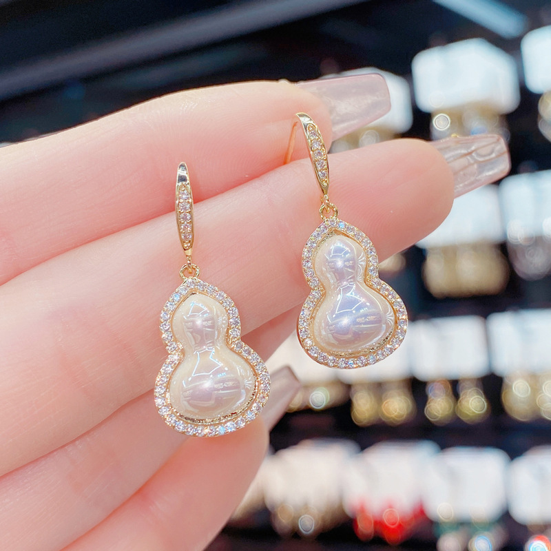 微鑲鋯石珍珠葫蘆耳環-FANYIACC