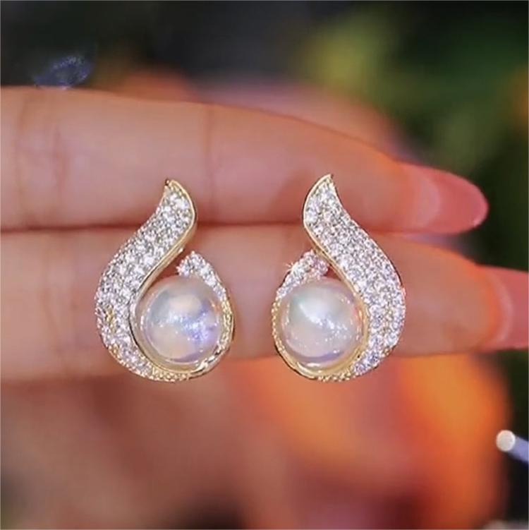 輕奢氣質幻彩珍珠耳環-FANYIACC