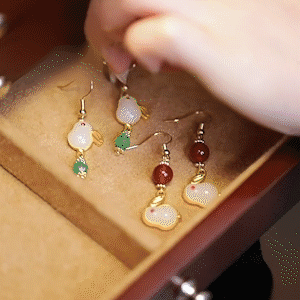 復古萌兔氣質耳環 【有耳洞/無耳洞款】  -FANYIACC