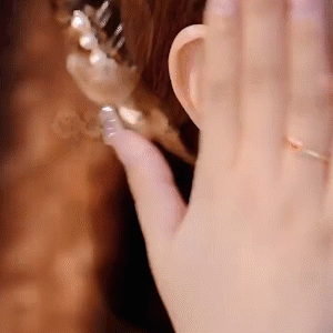 小鄒菊花朵不對稱耳環-FANYIACC