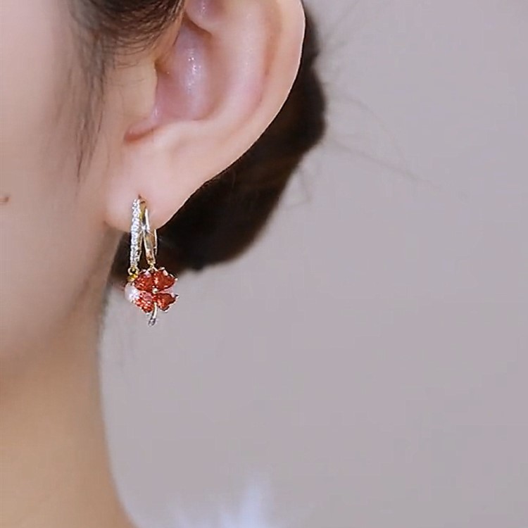 紅色鋯石四葉草珍珠耳環-FANYIACC