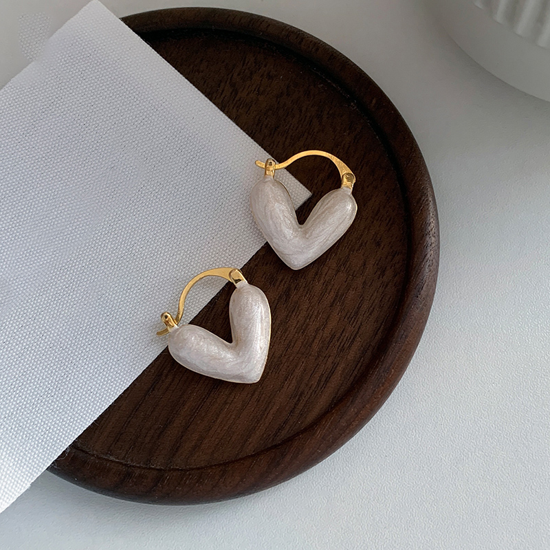 奶油愛心耳環-FANYIACC