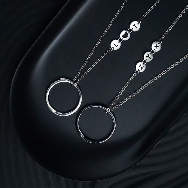 莫比烏斯 情侶項錬 刻字Ta的姓名 純銀字母手錬