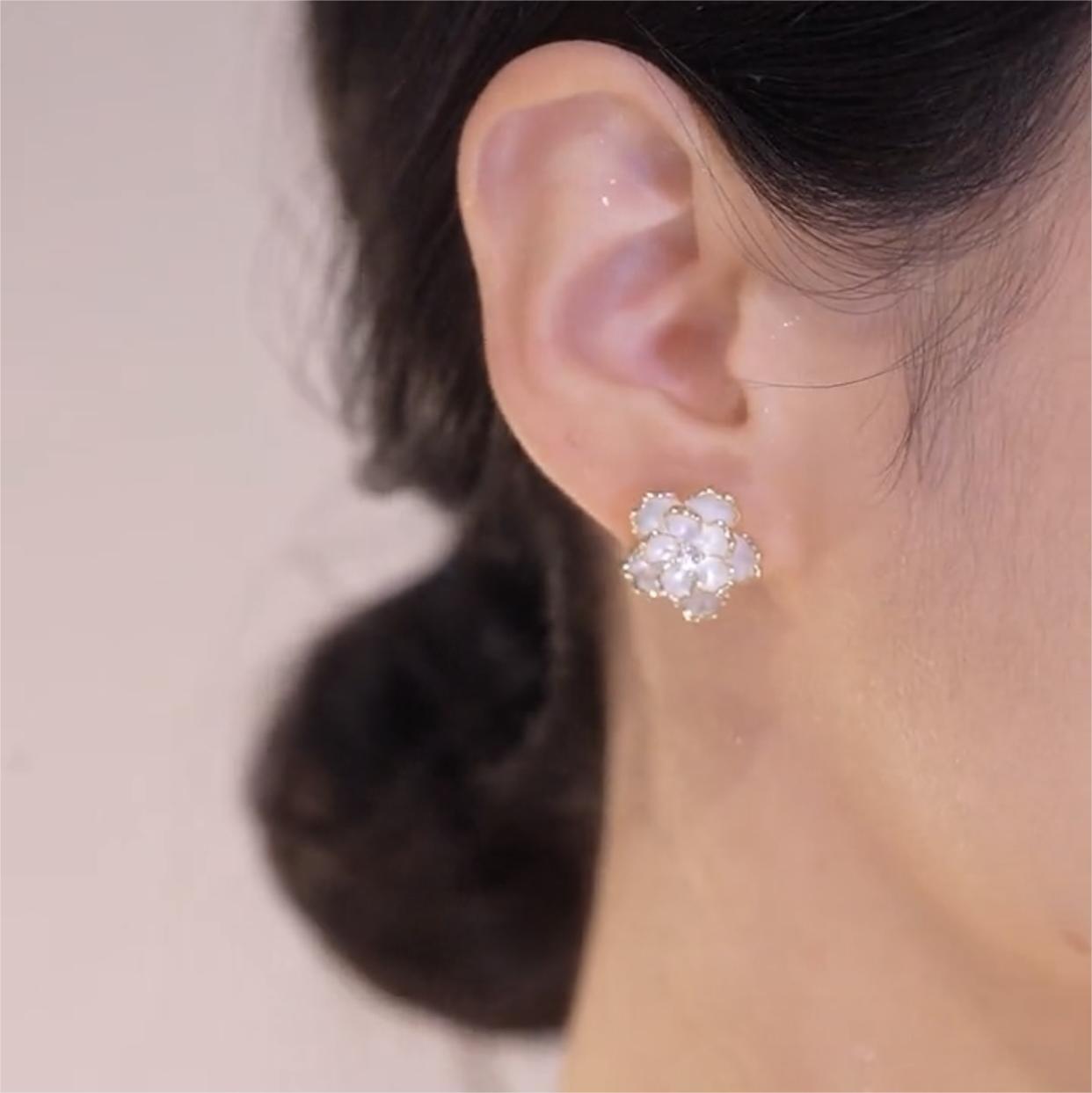 白色花朵流蘇耳環-FANYIACC