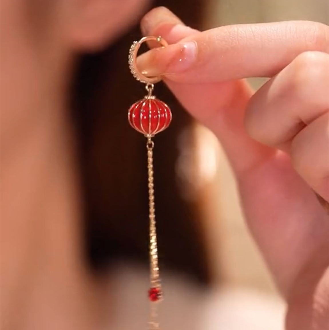 紅色長燈籠流蘇耳環 -FANYIACC