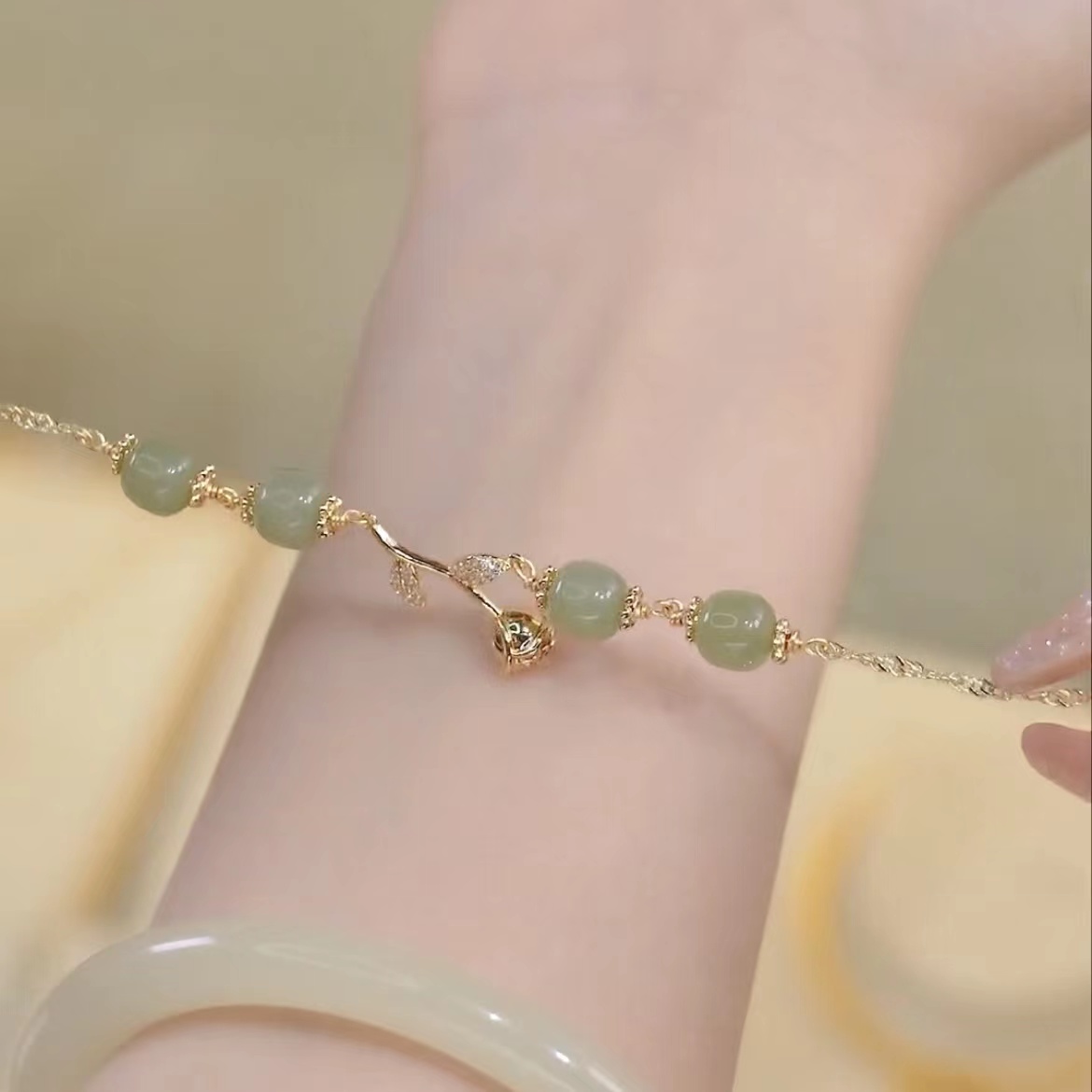 天然和田玉玫瑰手錬【半珠款】-FANYIACC