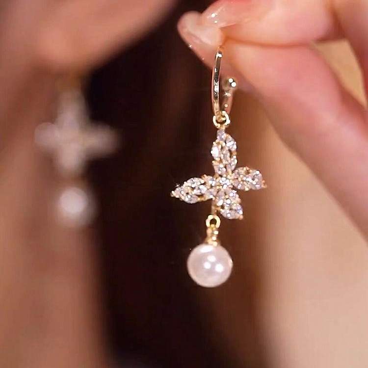  鋯石鑲鑽蝴蝶耳環-FANYIACC