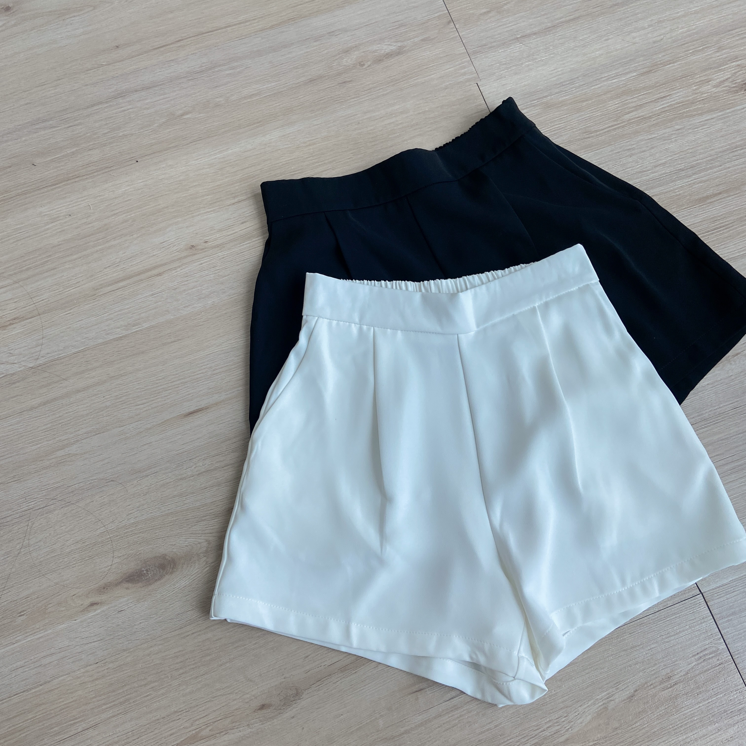 Basic Suit Shorts 垂感西装高腰短裤 (Black)