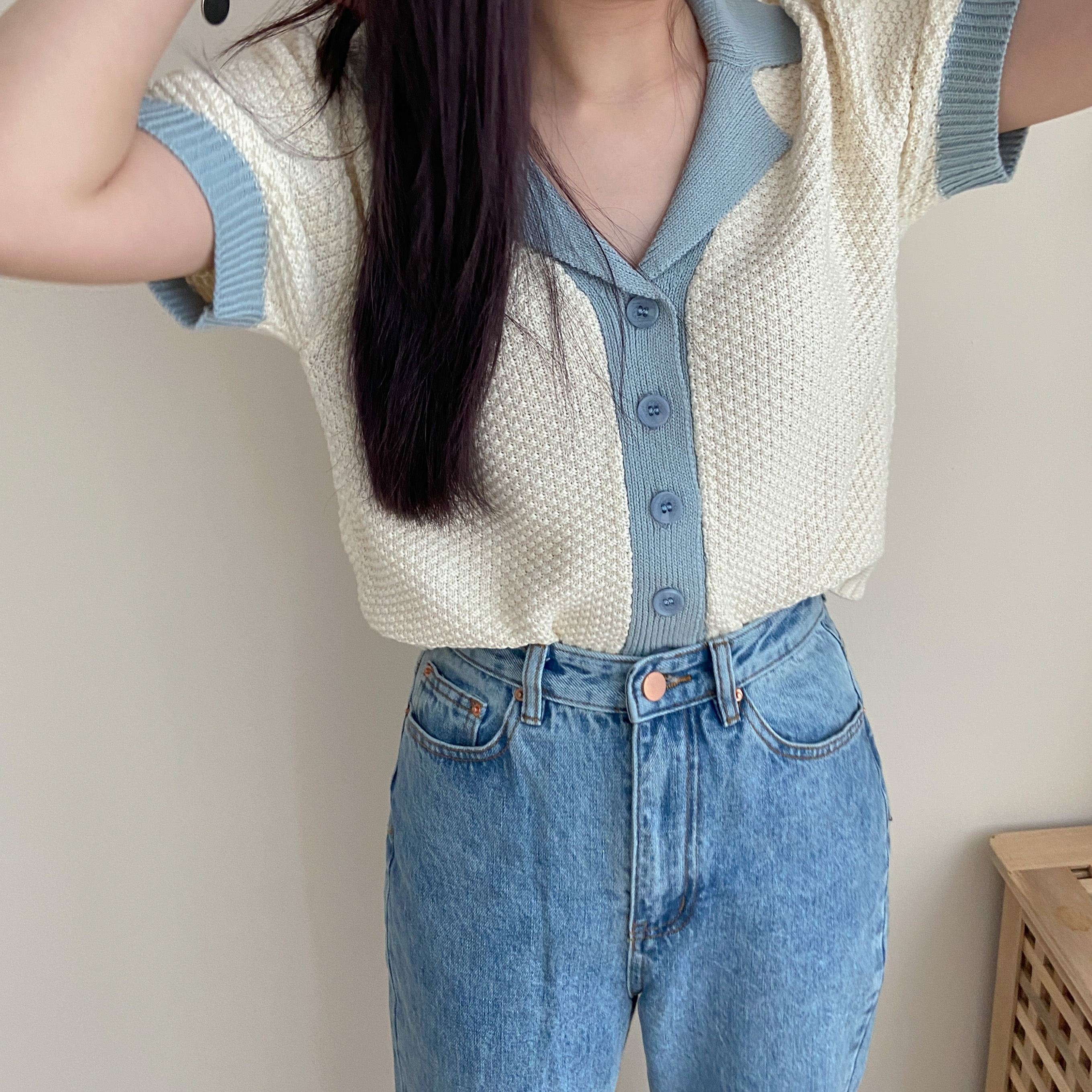 Jovie Contrast Knit Top in Blue 韩系气质撞色系针织上衣 单卖 (Blue)