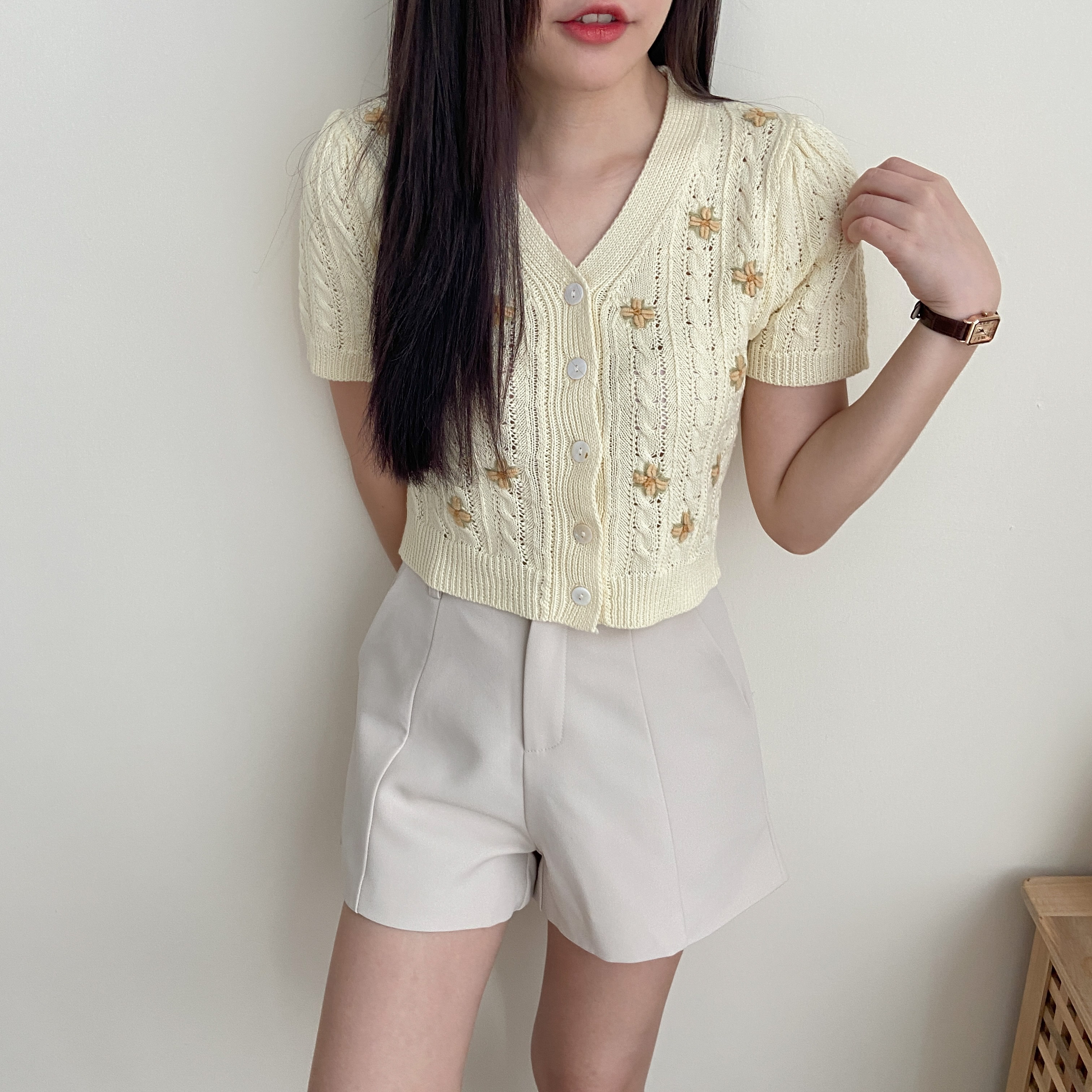 Little Flora Knit Top 重工绣花针织小上衣 (Beige)