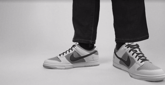 Travis Scott,PlayStation,Nike,  限量 24 双的亲友限定！网友晒出「反钩」PS x Dunk Low！我酸了！