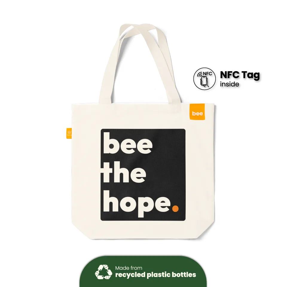 Hope bee, Eco Tote Bag, Sustainable Materials, Youth Fashion, Modern Tote Bags, Recycled Material, Recycled Polyester, RPET, Smart Reusable Bags, Track Impact, Rewards, Sustainability, NFC Tag, Sustainable Packaging, Customizable Tote Bag, Eco Bag