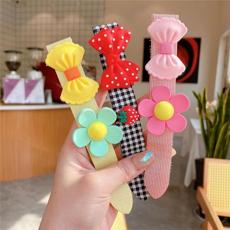 Children's Floral Velcro Hairband with Bow & Daisies