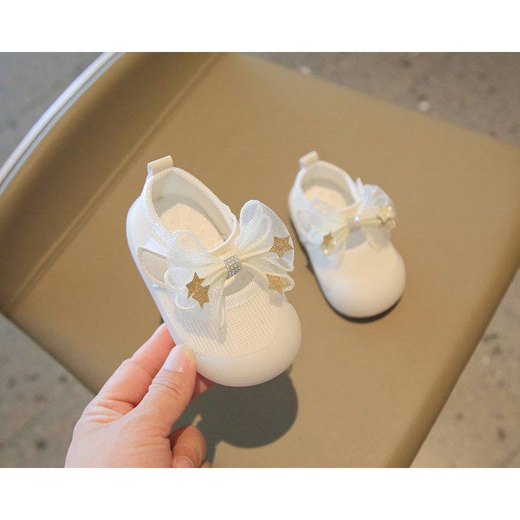 Korean version of moccasins 0-3 years old step shoes female baby princess single shoes sandals