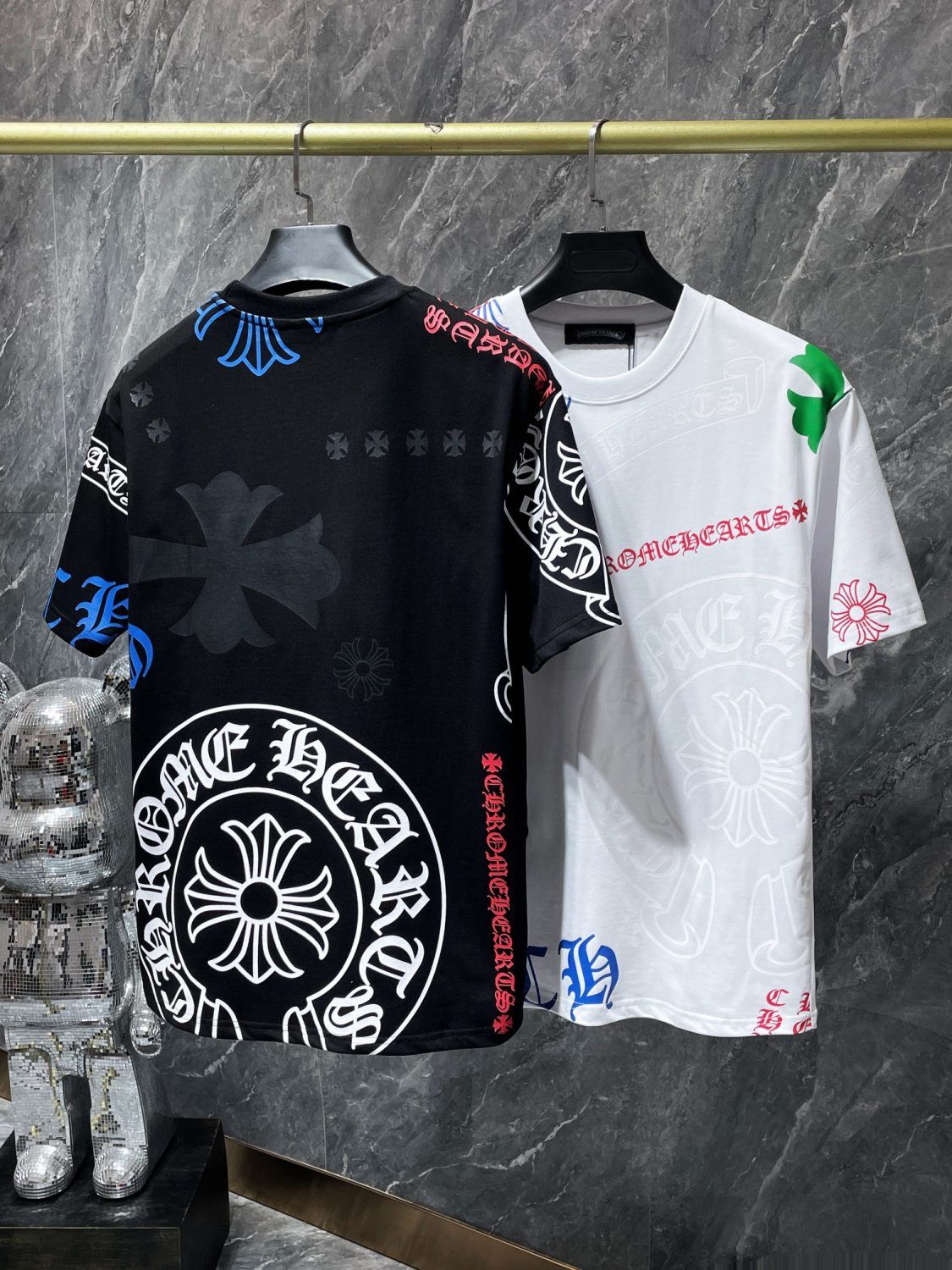 クロムハーツ CHROME HEARTS 2023年新規 クロハート限定フルプリント半袖Tシャツ メンズ・レディース