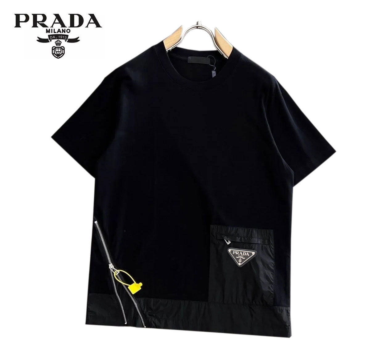 Prada  2023新しいスタイルのポケットジッパーヘビーデューティ半袖ショートパンツスーツ男性用