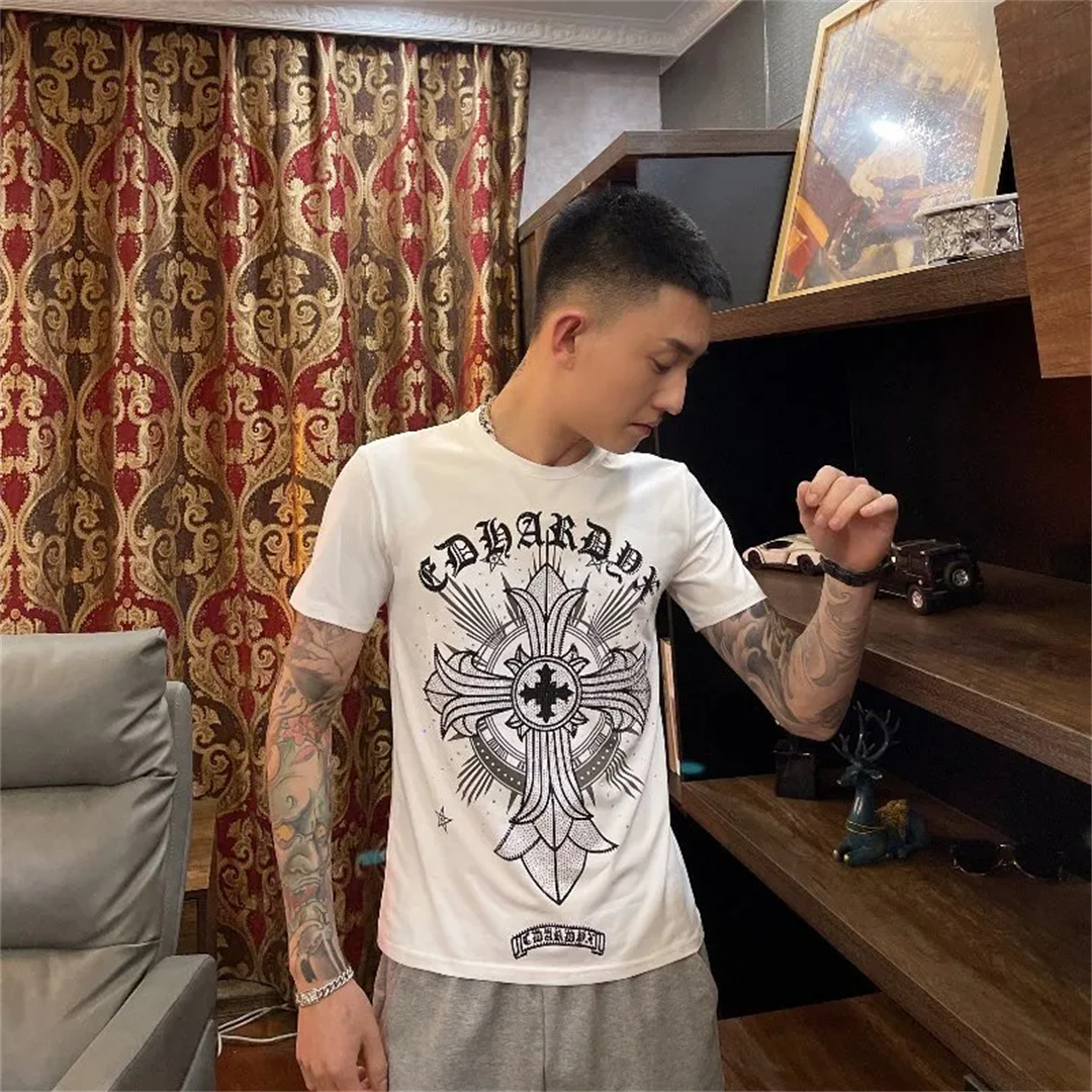 一つ購入ごとに一つ無料贈呈 Chrome-hearts/クロハート 梵字クロス 半袖Tシャツ 男女兼用 カップルモデル