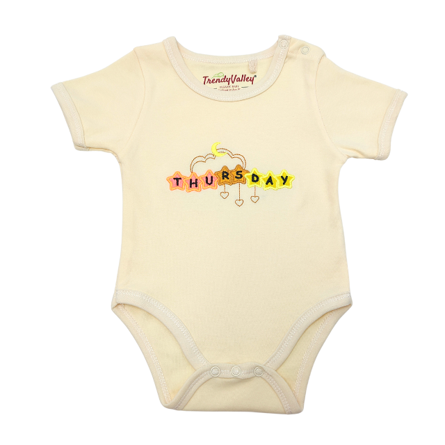 Trendyvalley Organic Cotton Short Sleeve Baby Romper (THURSDAY)