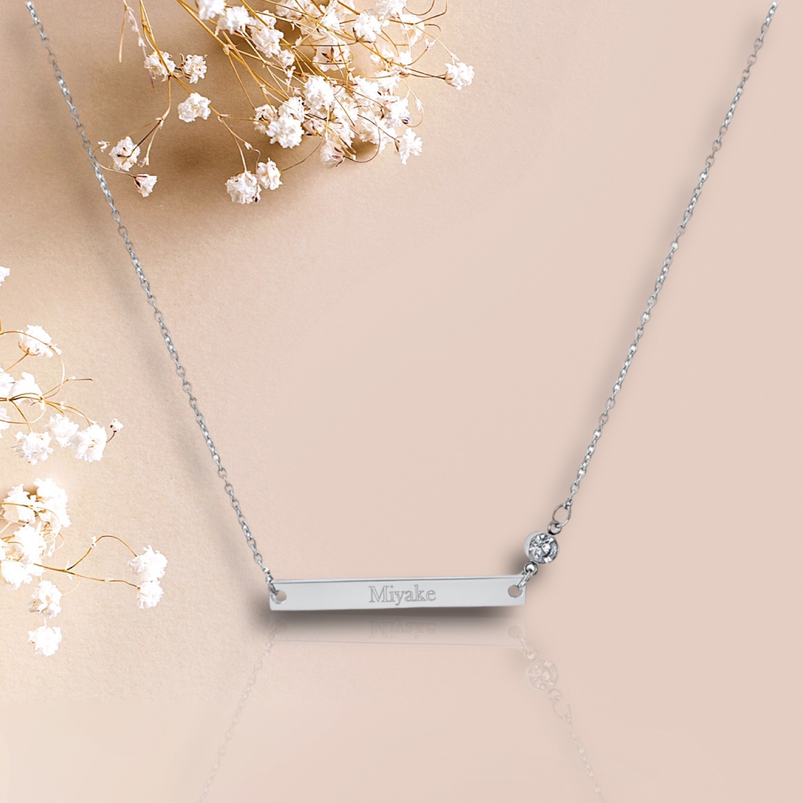 Horizontal Necklace with Crystal - Silver