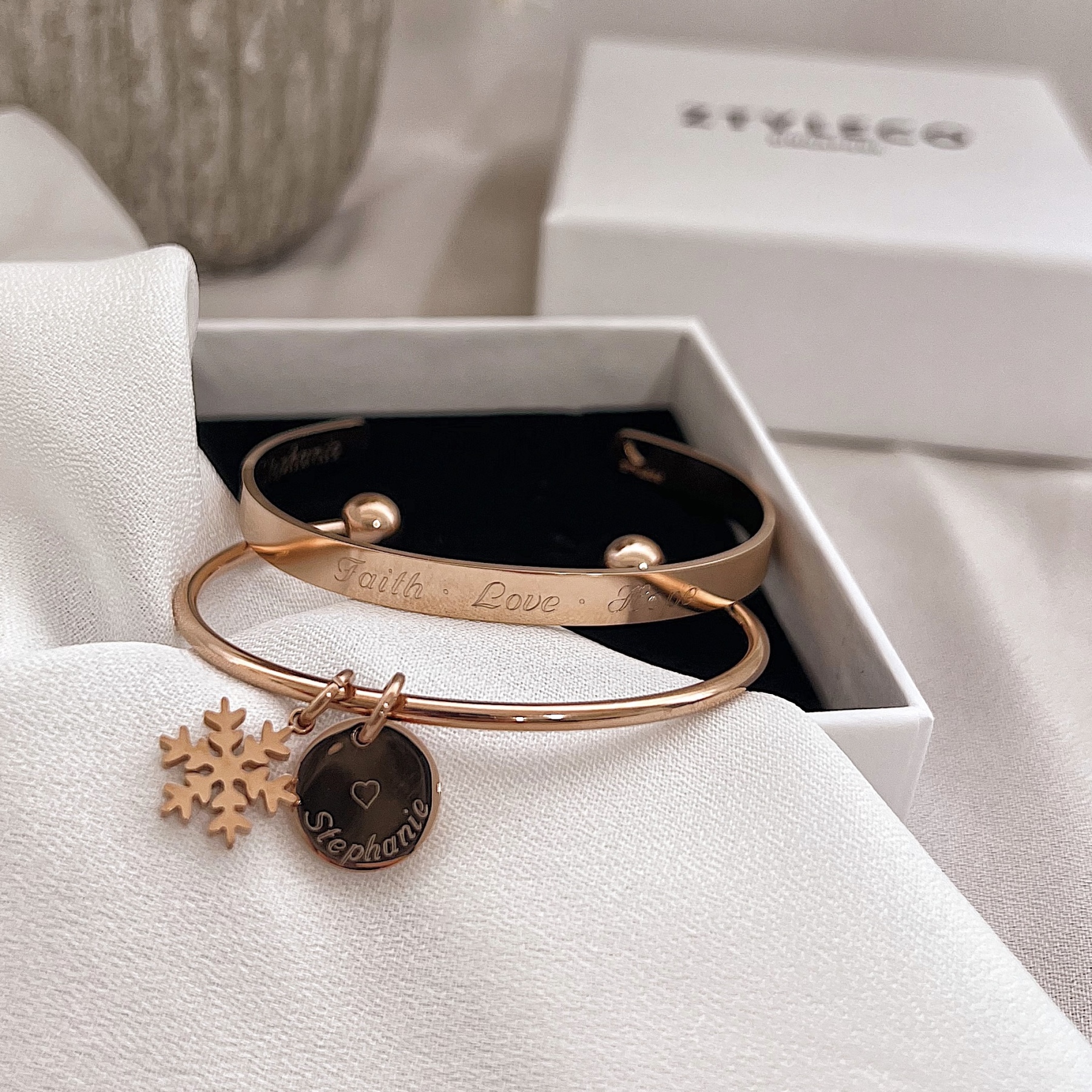 [Bundle] : Snowflake Charm Bangle with Say It On Your Wrist Bangle
