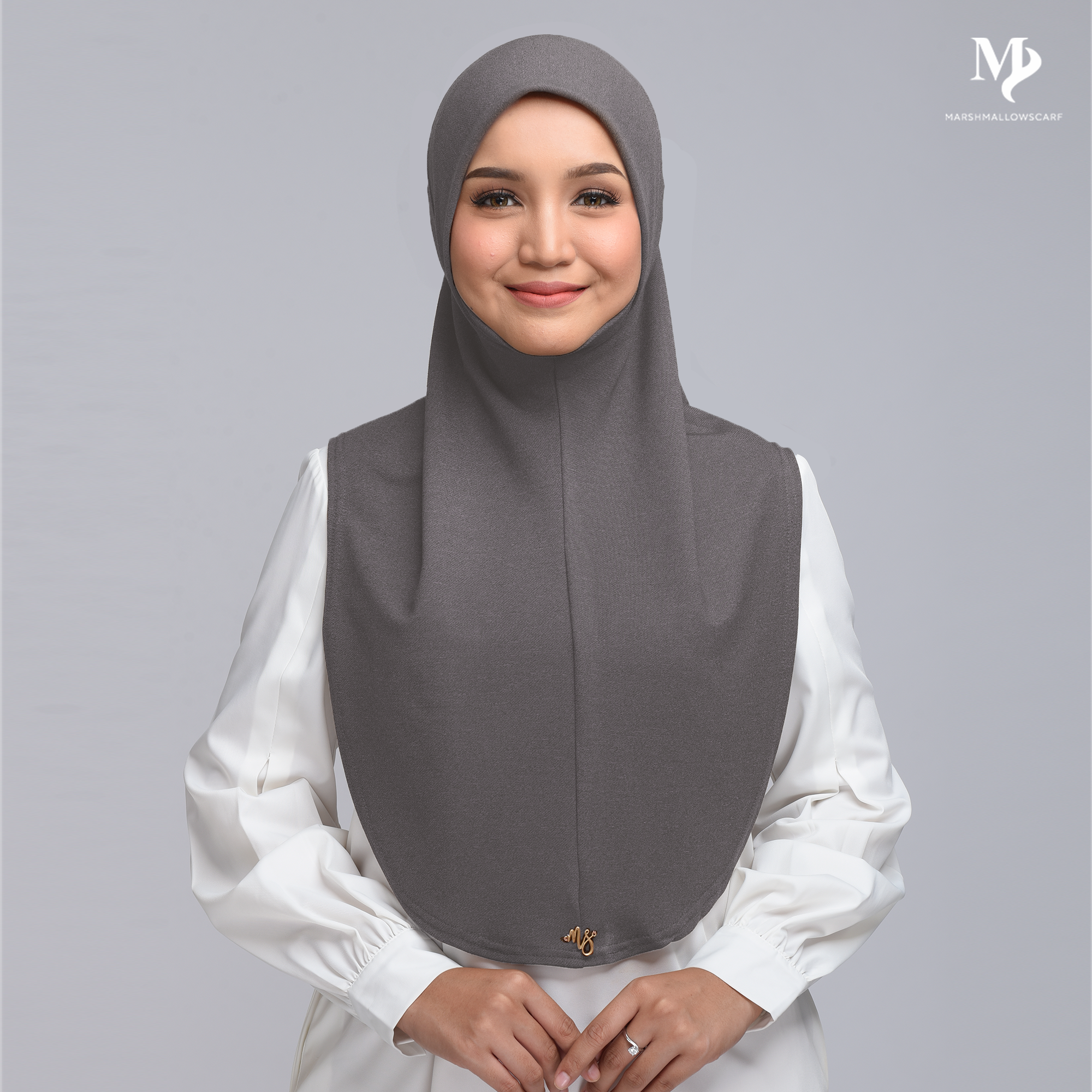 MARYAM IN DARK GREY
