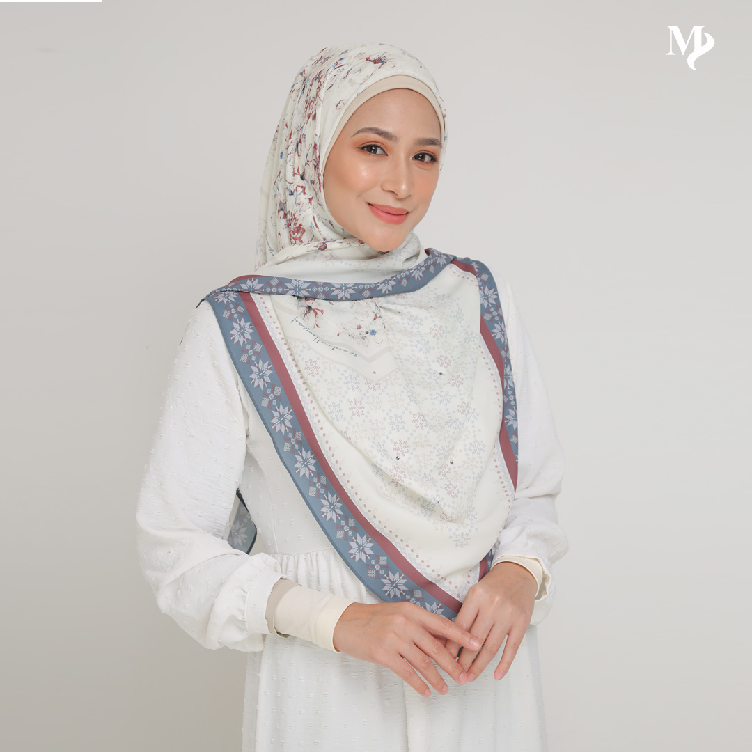 MYZURA IN CRYSTAL WHITE
