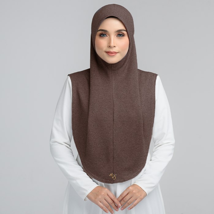 MARYAM IN SADDLE BROWN
