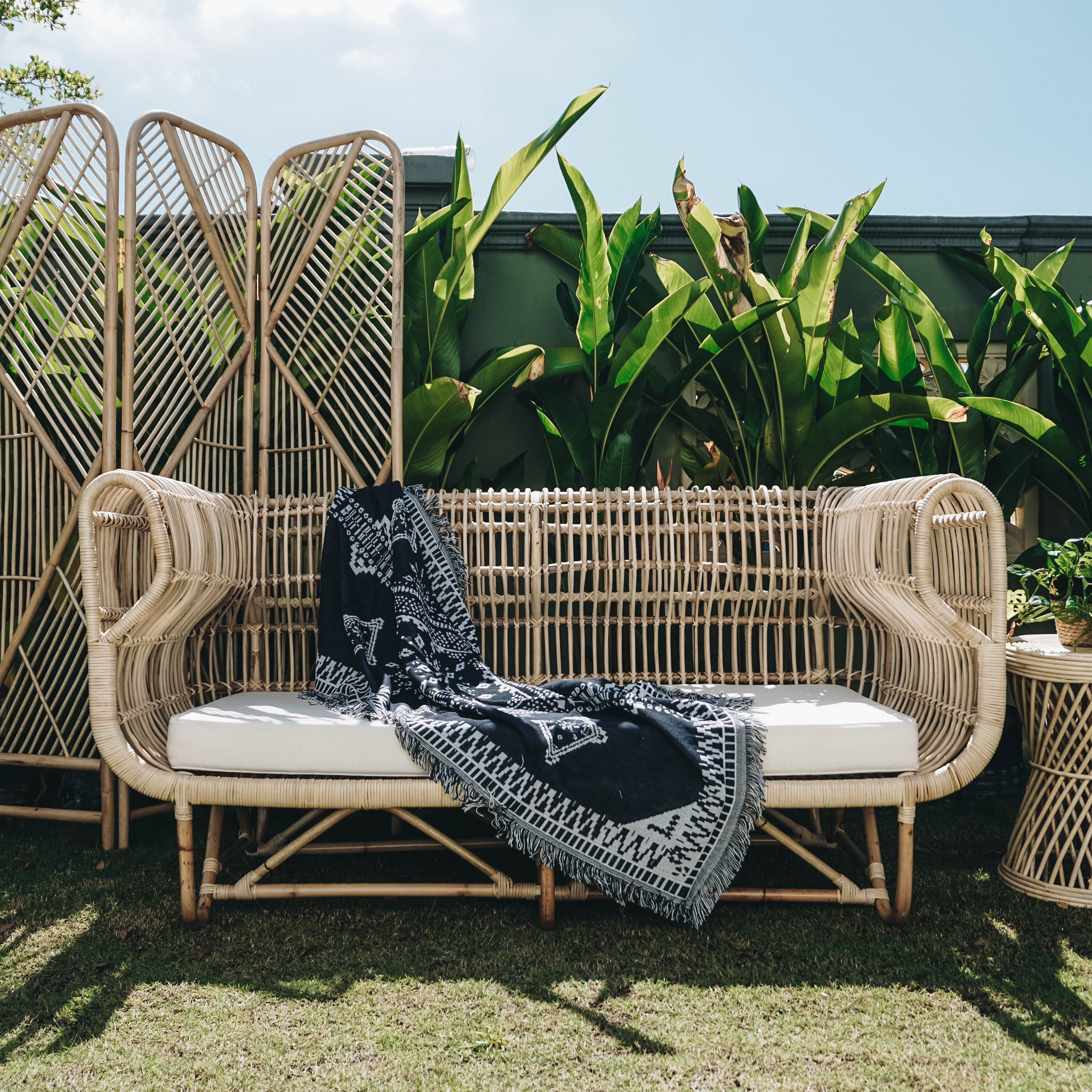 Endang Rattan Daybed