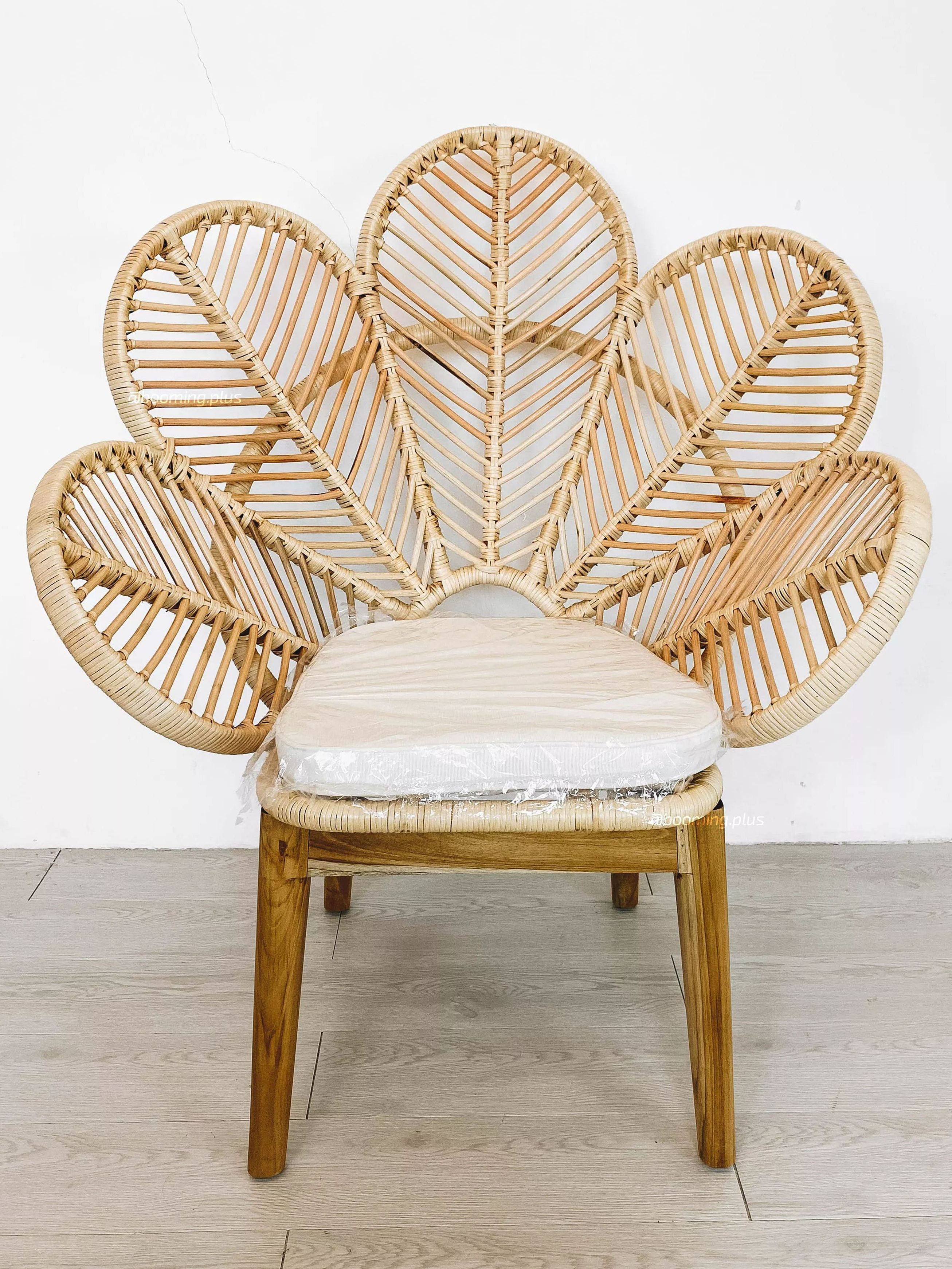 Mekar Flower Teak Chair