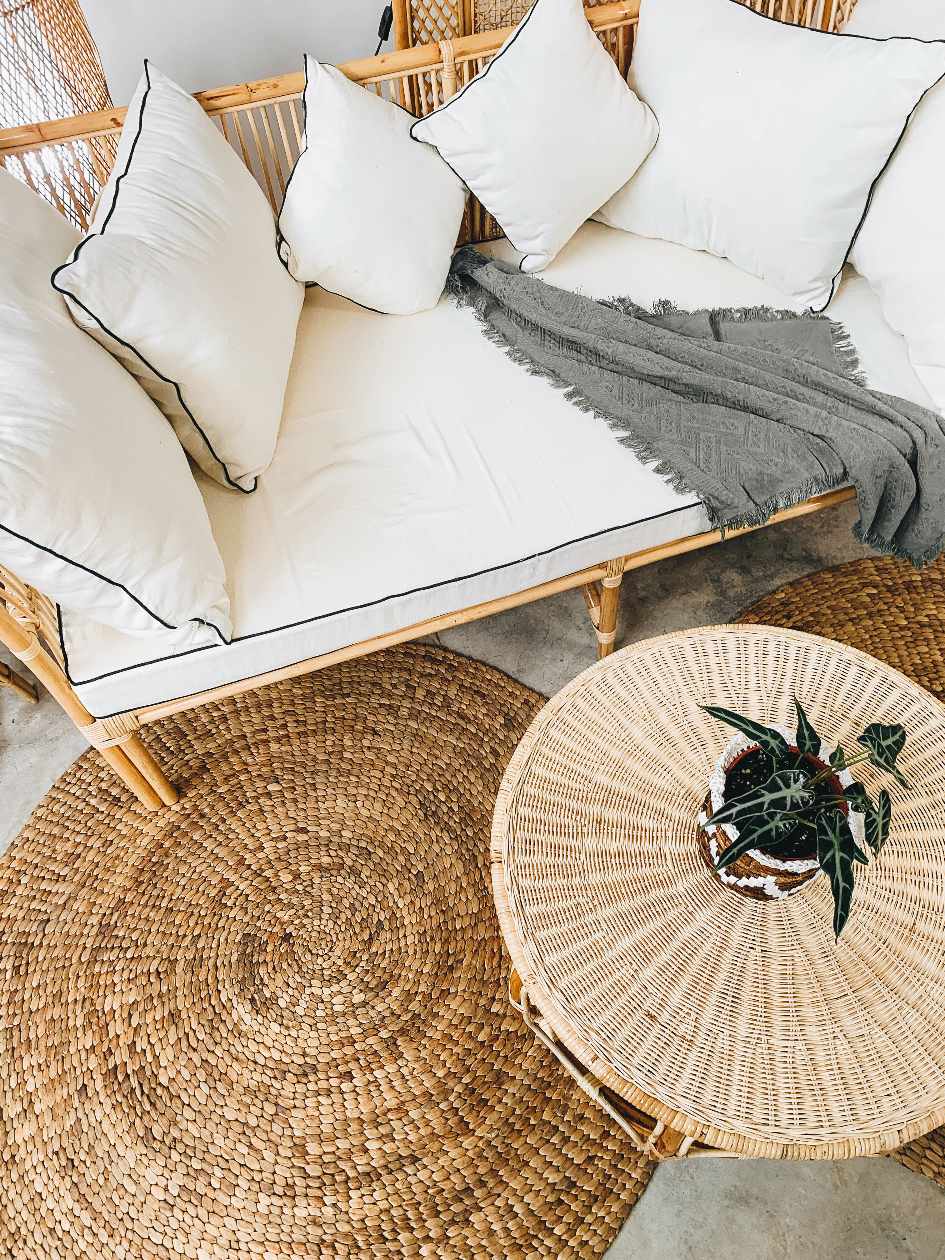 Glitch Rattan Daybed / Sofabed