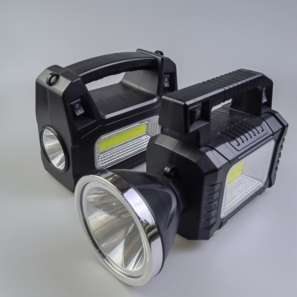 Solar Lighting System for home  with FM radio and lamp light 