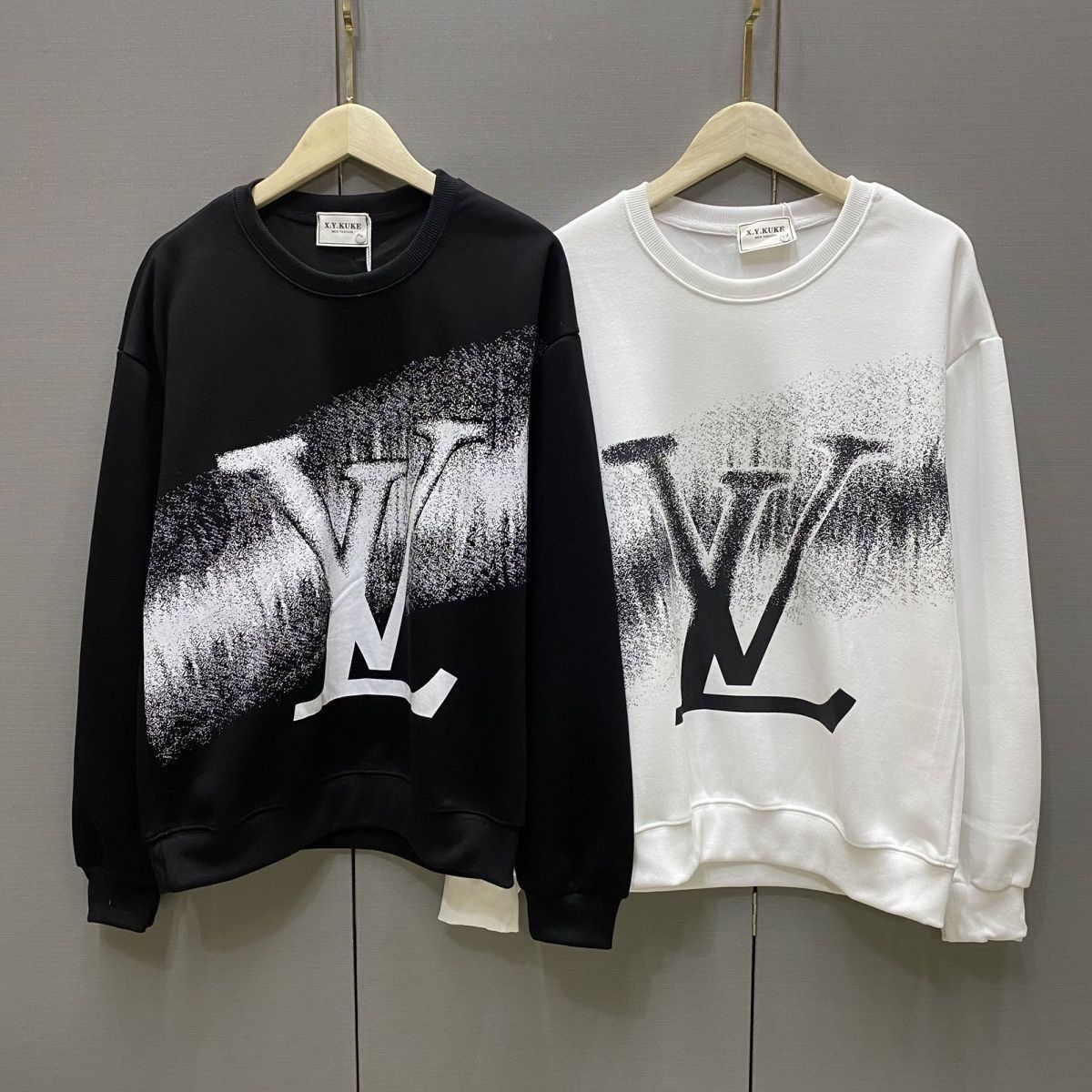 LOUIS VUITTON パーカー ルイ・ヴィトン 丸襟  手描き落書きロゴ プリント パーカー 男女兼用