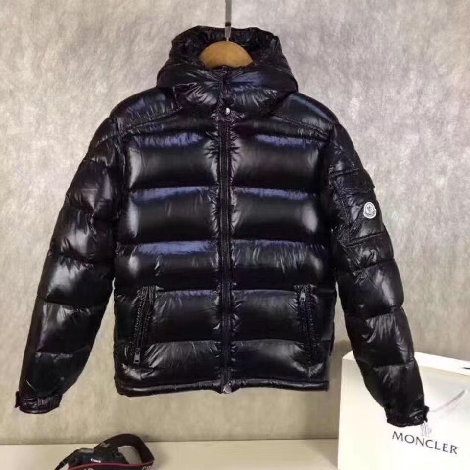 MONCLER モンクレール スタンド カラーロゴ ライトダウンジャケット ファッション メンズ