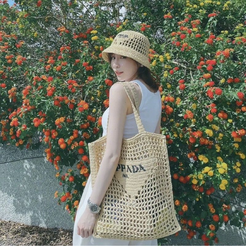 PRADA プラダ ロゴかぎ針編みトートバッグ