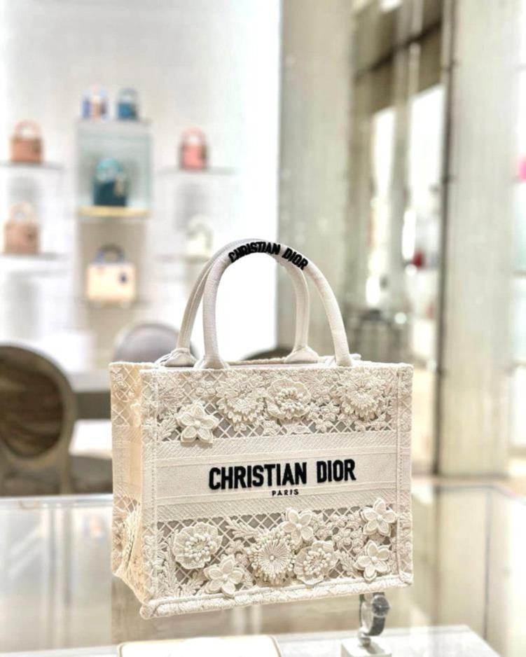 【花柄が美しい☆】Dior＊DIOR BOOK TOTE スモールバッグ＊