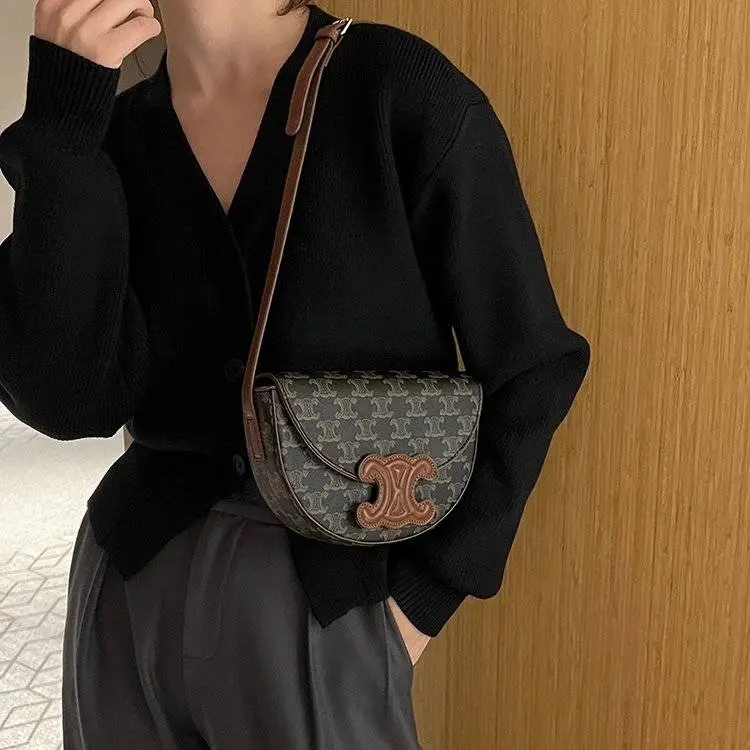 新作 CELINE♪セリーヌ ベサス ショルダーバッグ ミニ
