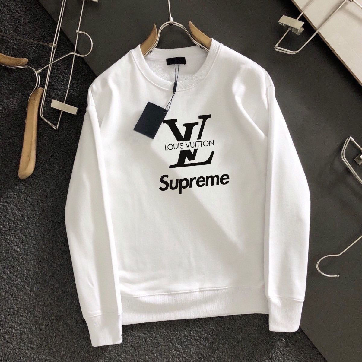 LOUIS VUITTON Supreme ゆったり 無地 トップス 長袖 防寒 春秋冬 パーカー 100%綿 男女兼用